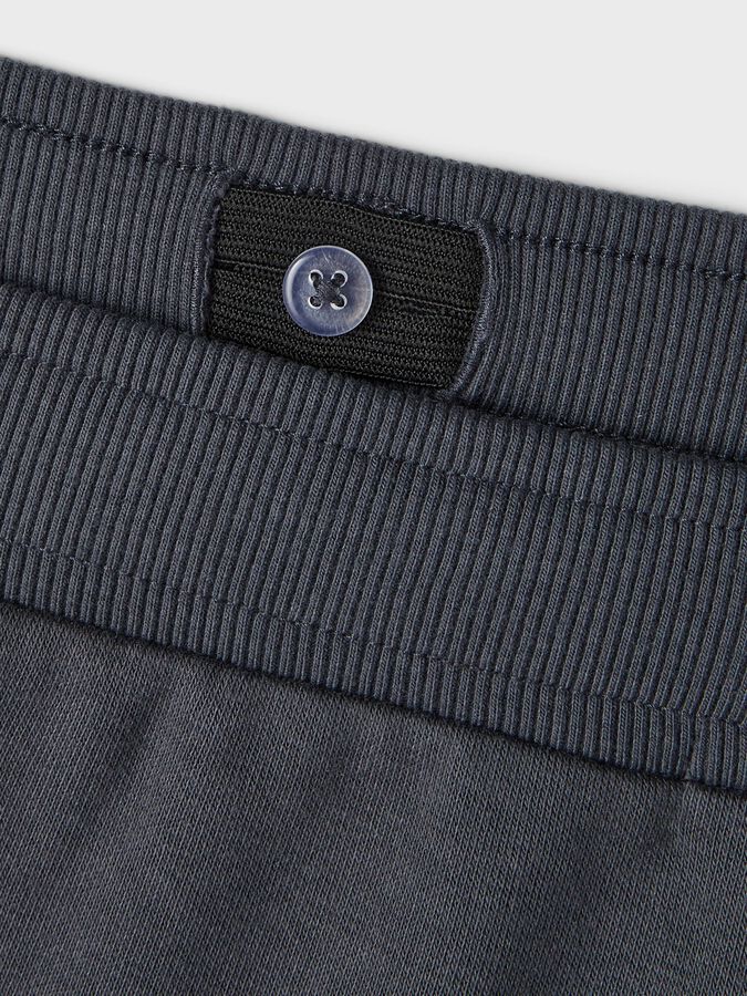 13222431_IndiaInk_005