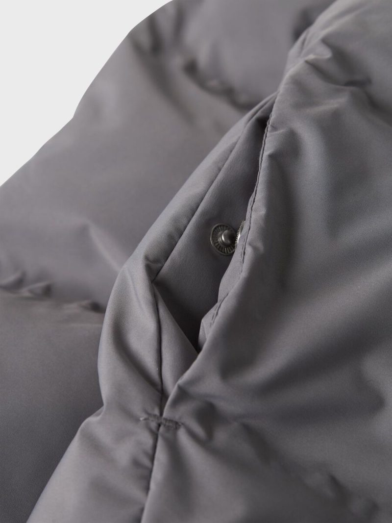 13244887_QuietShade_005