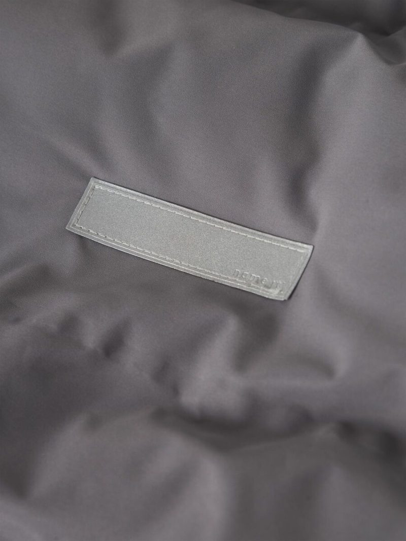 13244887_QuietShade_006