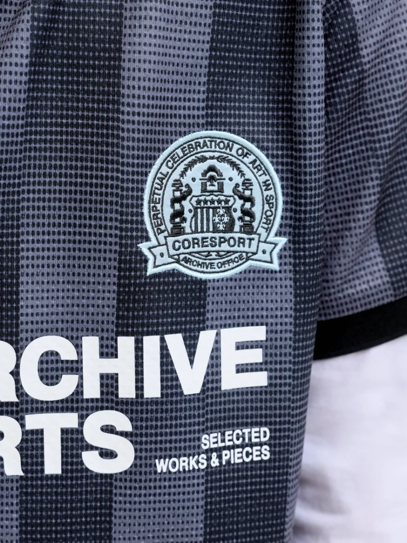 jackjones-jcobreezefootballaopmeshteessjnr-black (1)