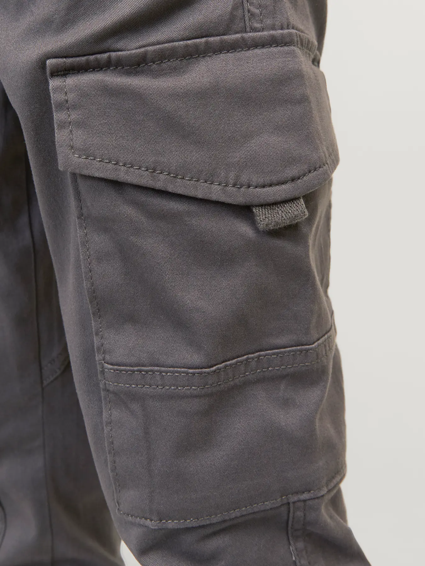 Παντελόνι Cargo ανθρακί Jack & Jones - Image 3